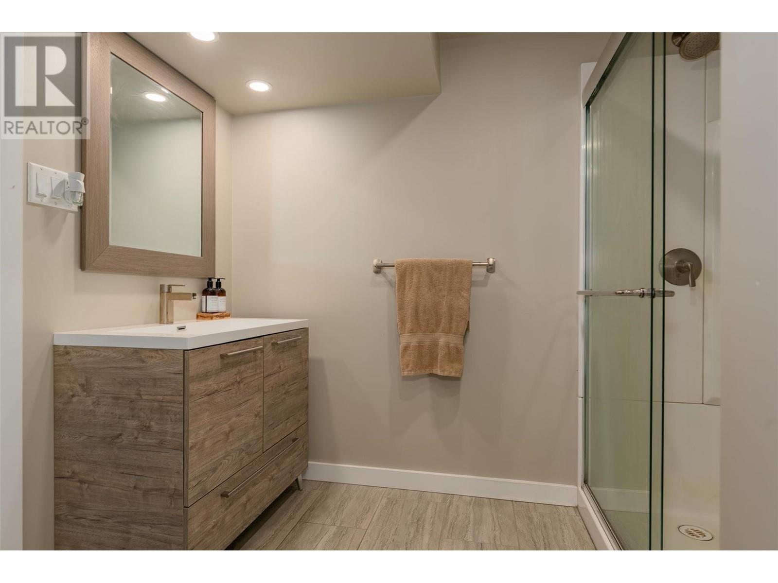 3725 Dogwood Drive, Trail, British Columbia  V1R 2V4 - Photo 29 - 10351372