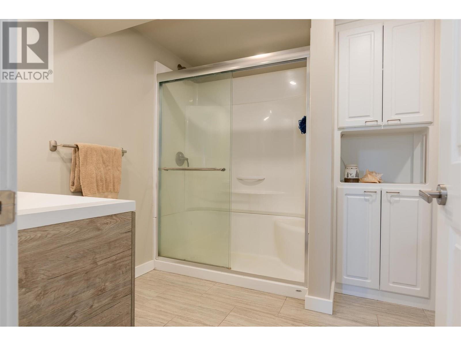 3725 Dogwood Drive, Trail, British Columbia  V1R 2V4 - Photo 27 - 10351372