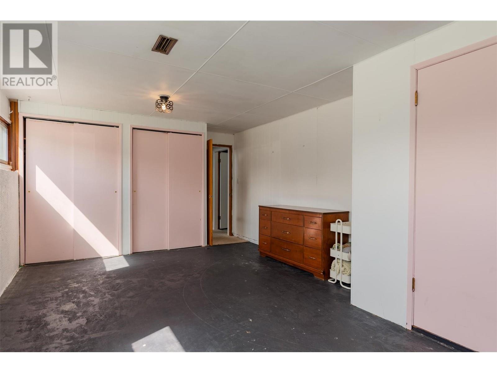 3725 Dogwood Drive, Trail, British Columbia  V1R 2V4 - Photo 32 - 10351372