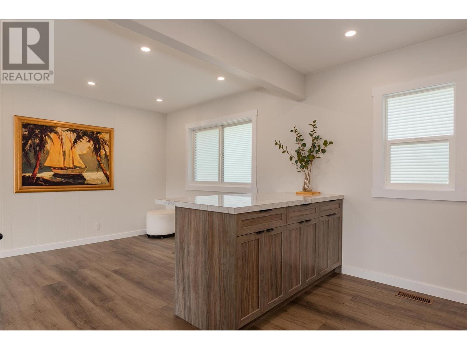 3725 Dogwood Drive, Trail, British Columbia  V1R 2V4 - Photo 14 - 10351372