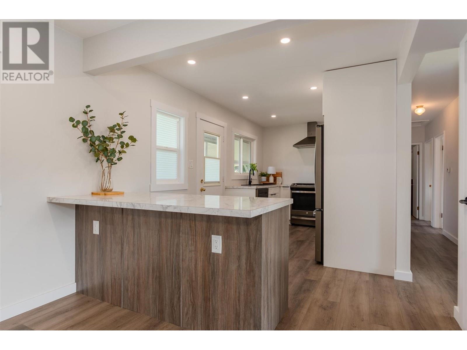 3725 Dogwood Drive, Trail, British Columbia  V1R 2V4 - Photo 13 - 10351372
