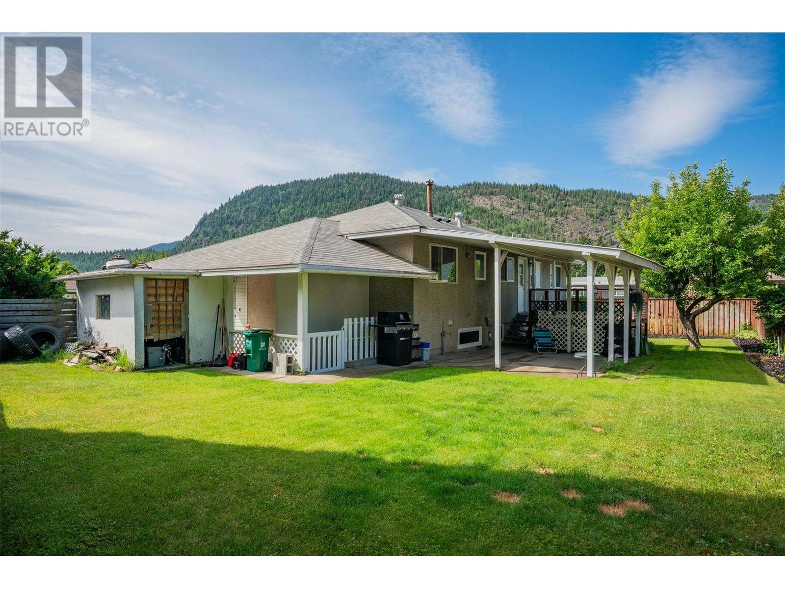 3725 Dogwood Drive, Trail, British Columbia  V1R 2V4 - Photo 40 - 10351372