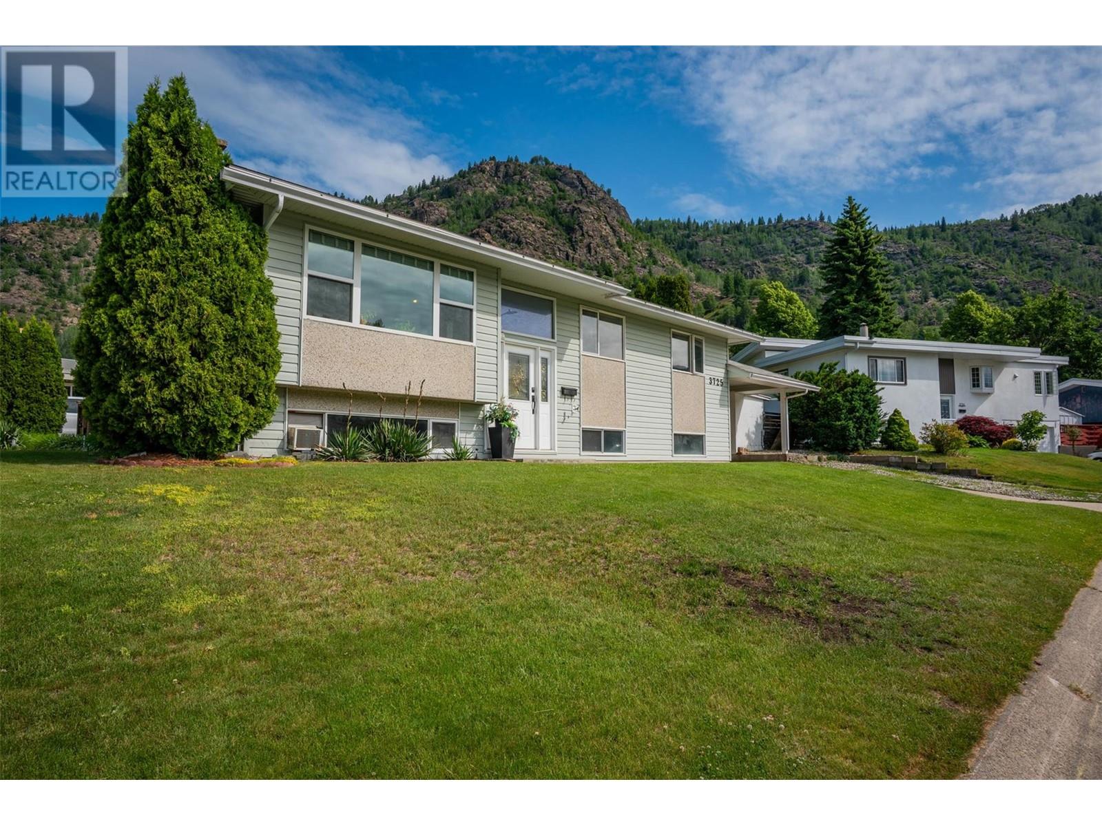 3725 Dogwood Drive, Trail, British Columbia  V1R 2V4 - Photo 2 - 10351372