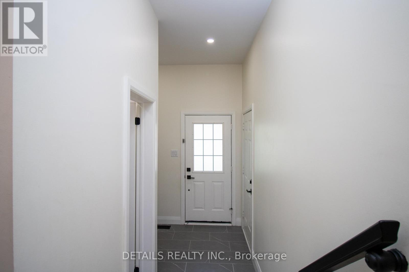 732 Carmella Crescent, Ottawa, Ontario  K4A 4V8 - Photo 3 - X12208411