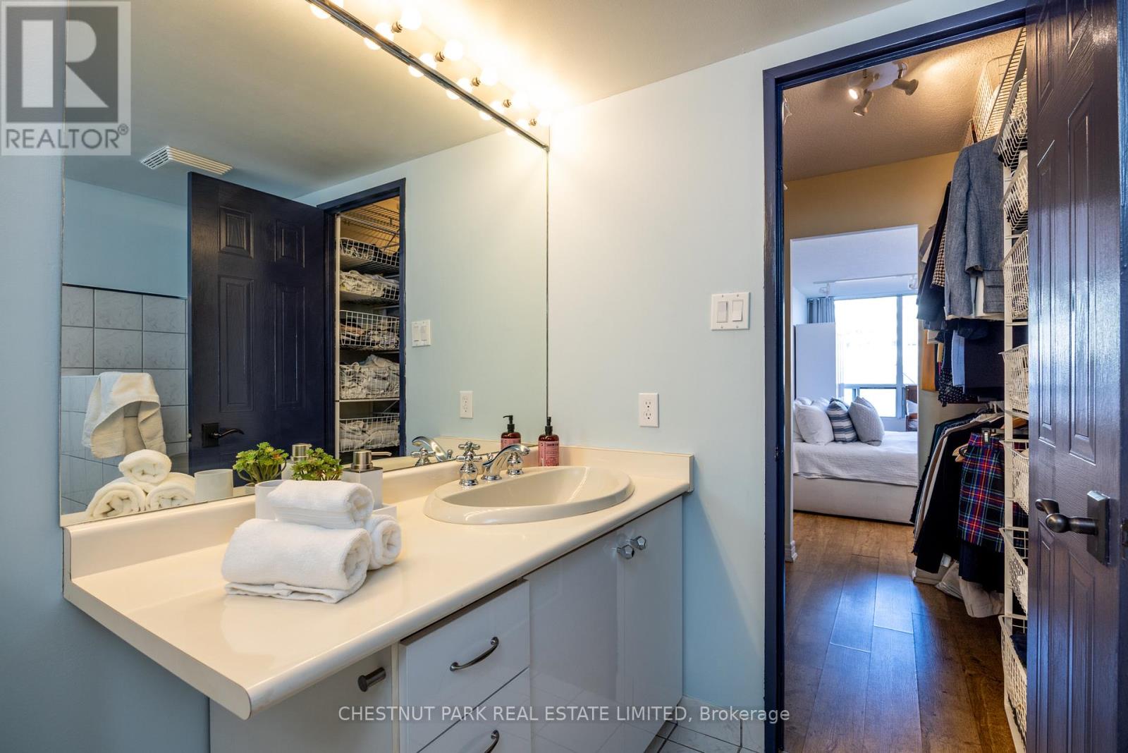 522 - 95 Prince Arthur Avenue, Toronto, Ontario  M5R 3P6 - Photo 13 - C12208360