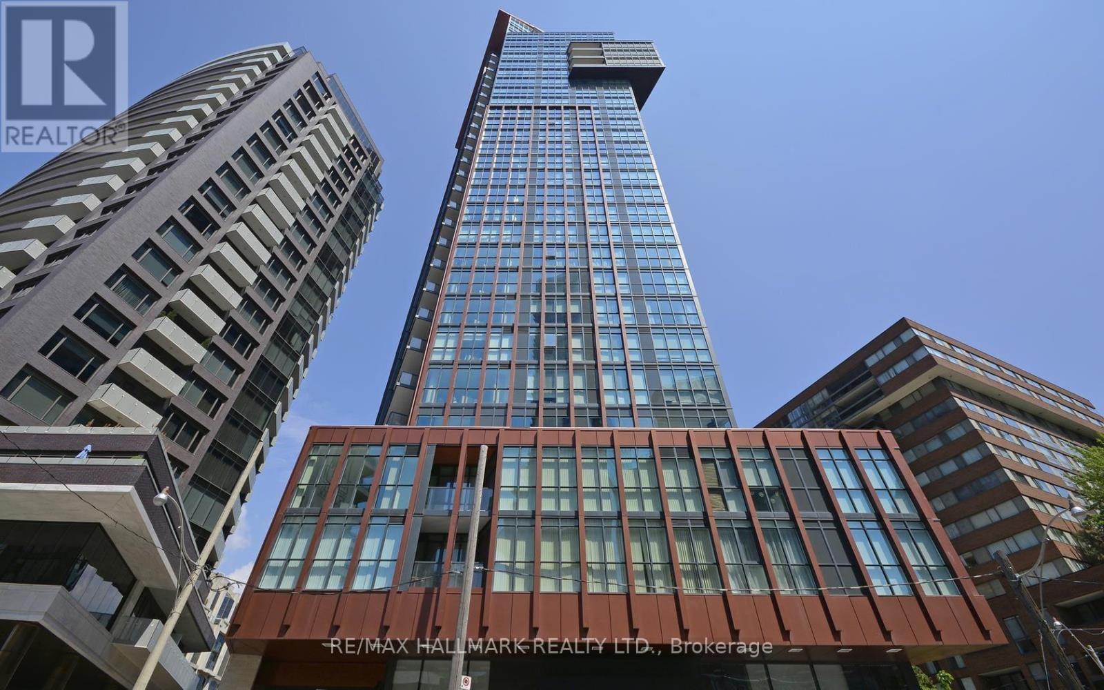 901 - 32 Davenport Road, Toronto, Ontario  M5R 0B5 - Photo 1 - C12208366