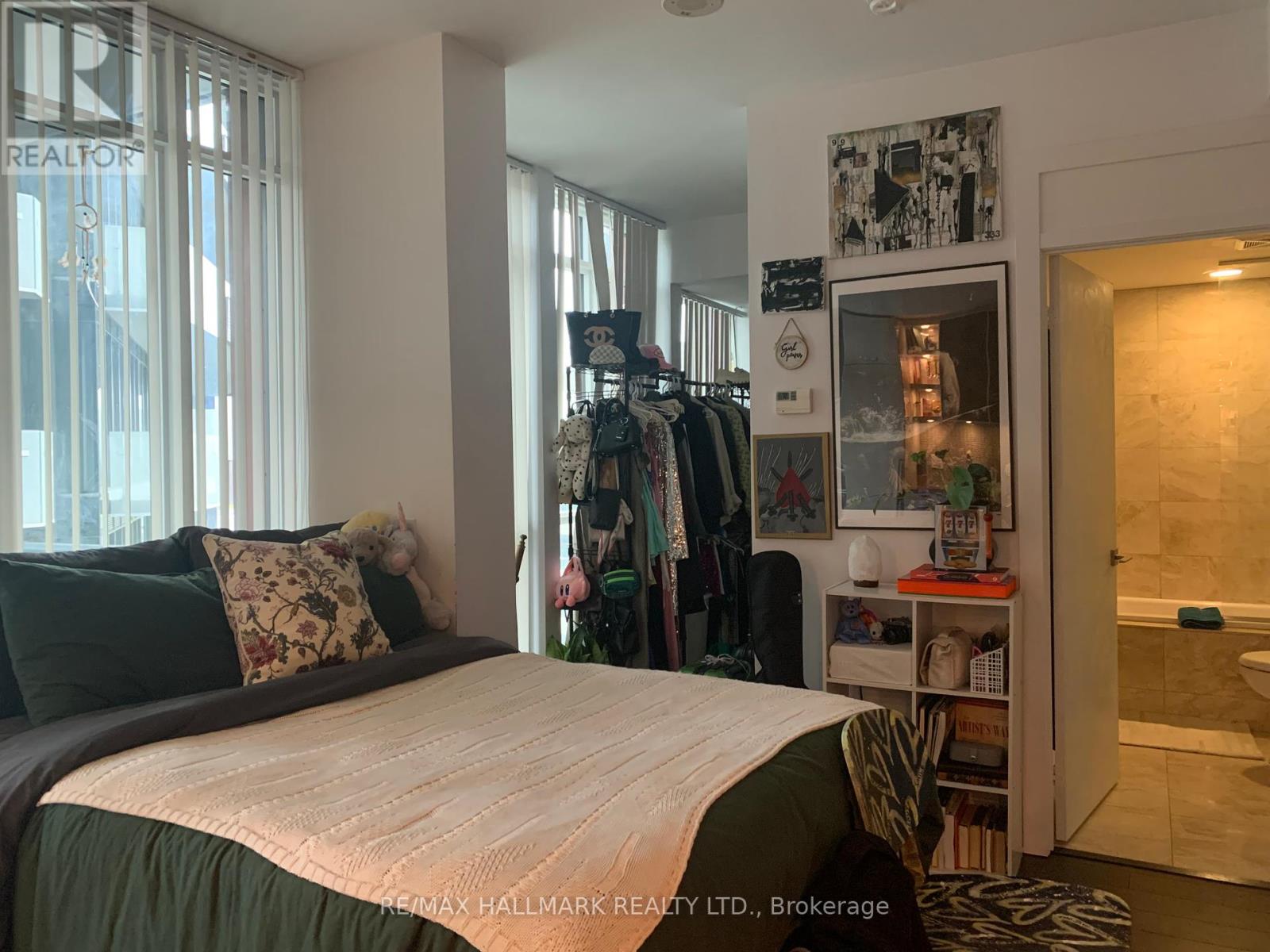 901 - 32 Davenport Road, Toronto, Ontario  M5R 0B5 - Photo 16 - C12208366