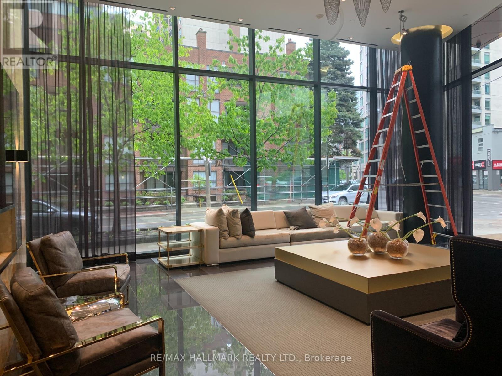 901 - 32 Davenport Road, Toronto, Ontario  M5R 0B5 - Photo 2 - C12208366