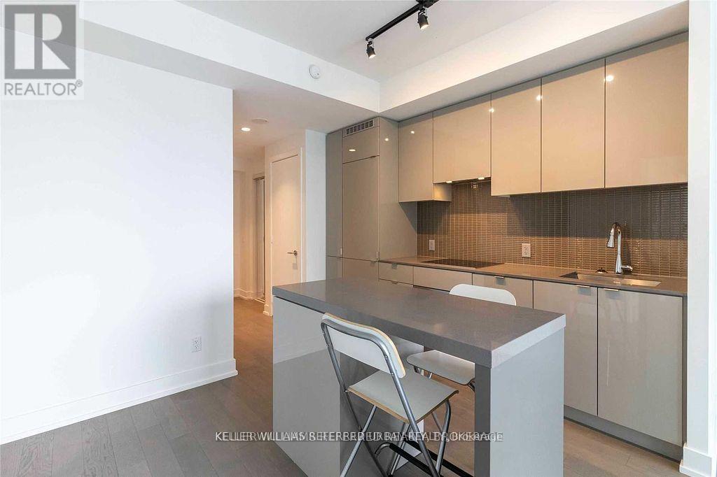 5013 - 7 Grenville Street, Toronto, Ontario  M4Y 0E9 - Photo 11 - C12208370