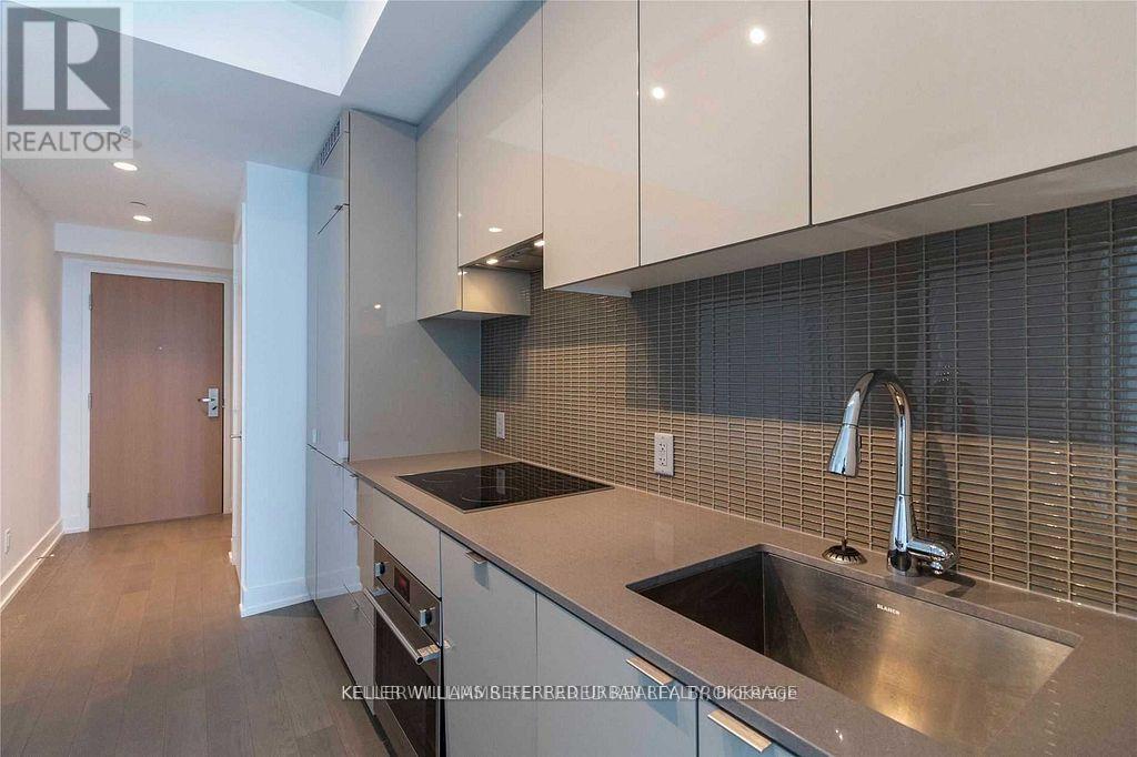 5013 - 7 Grenville Street, Toronto, Ontario  M4Y 0E9 - Photo 13 - C12208370