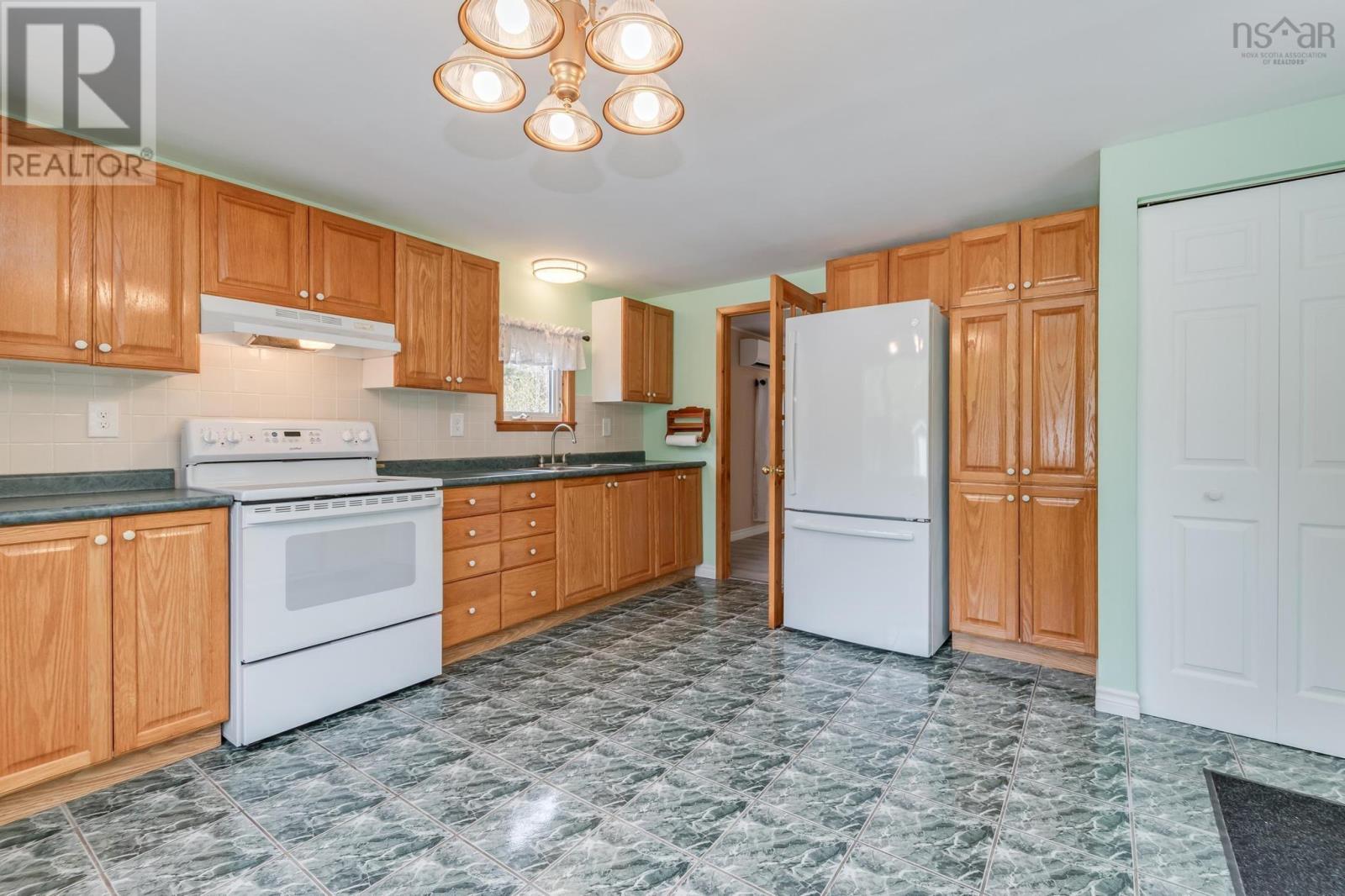 33 Joudrey Drive, Martins Point, Nova Scotia  B0J 2E0 - Photo 7 - 202510215
