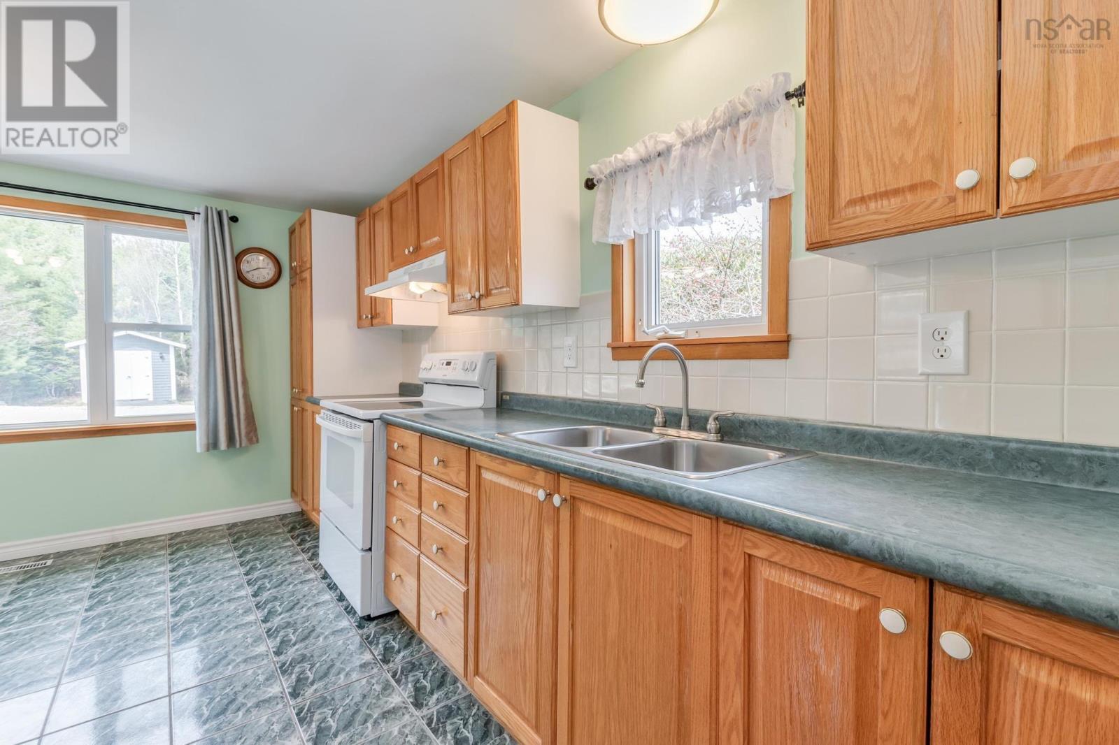 33 Joudrey Drive, Martins Point, Nova Scotia  B0J 2E0 - Photo 8 - 202510215
