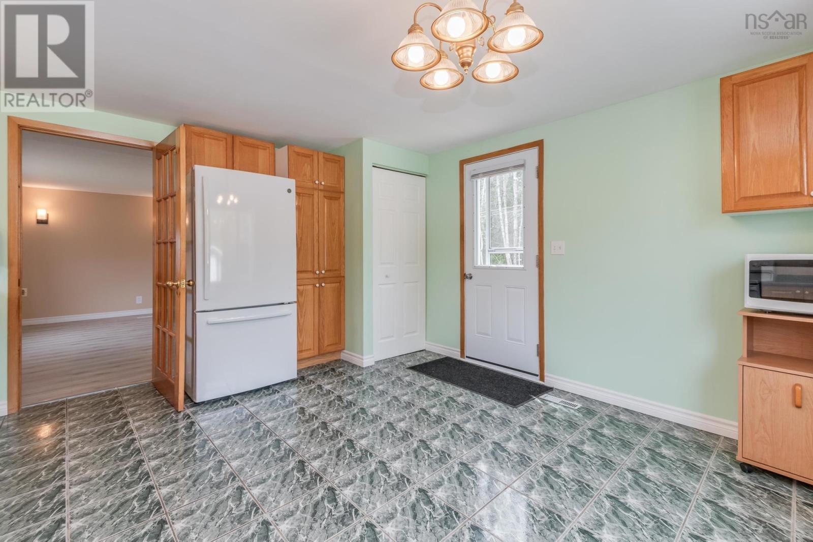 33 Joudrey Drive, Martins Point, Nova Scotia  B0J 2E0 - Photo 5 - 202510215