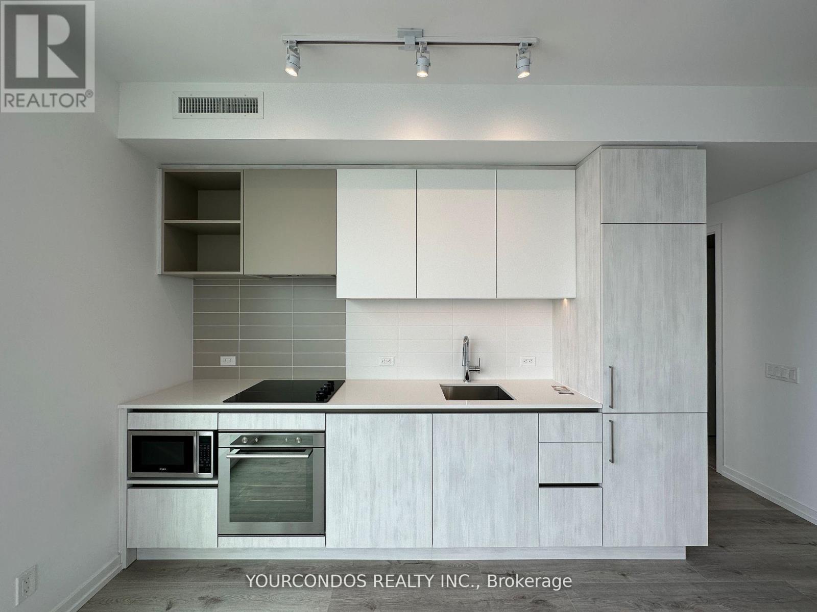 1002 - 7890 Jane Street, Vaughan, Ontario  L4K 0K9 - Photo 4 - N12208314