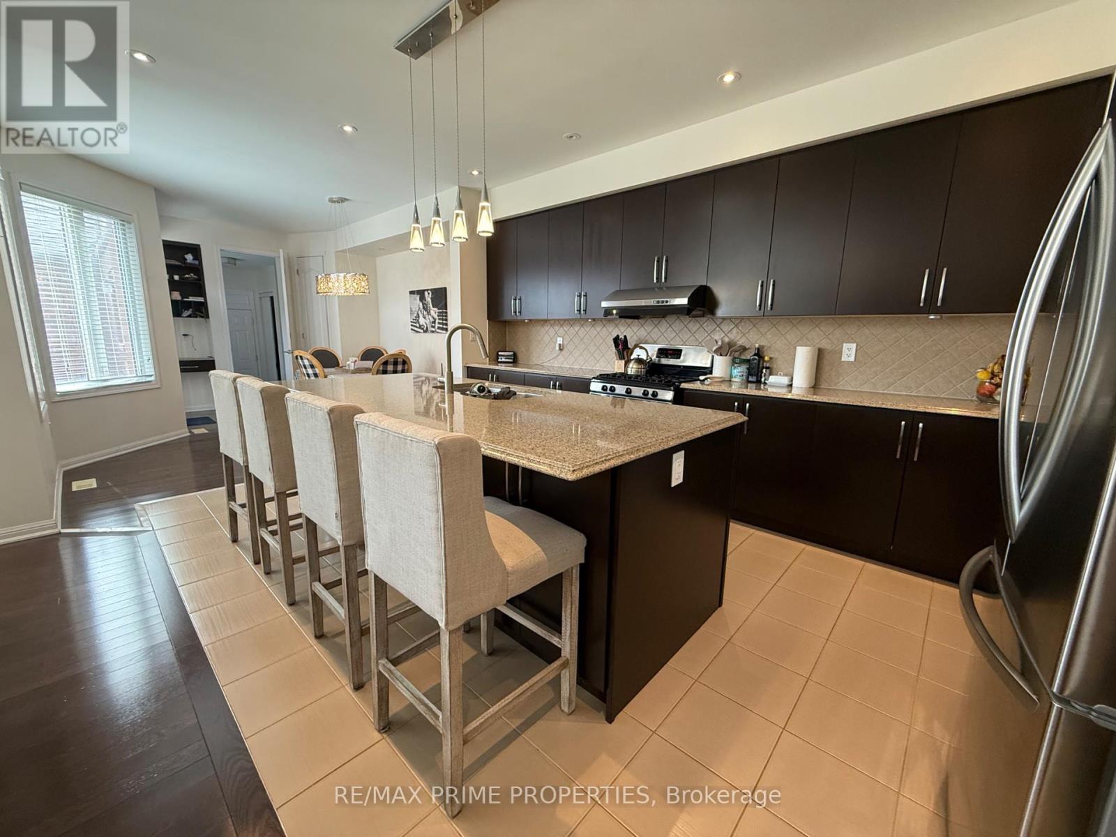4 Wagon Works Street W, Markham, Ontario  L6B 0X1 - Photo 11 - N12208343