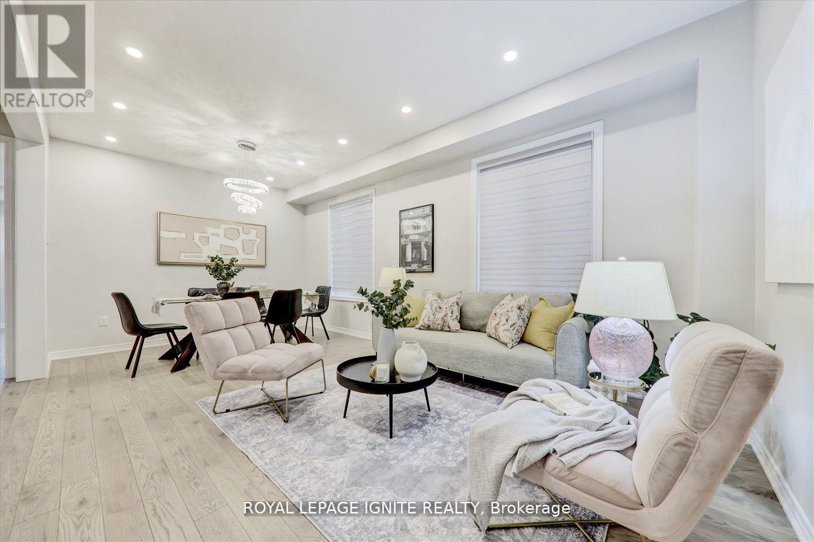 172 Mckean Drive, Whitchurch-Stouffville, Ontario  L4A 5A8 - Photo 8 - N12208345