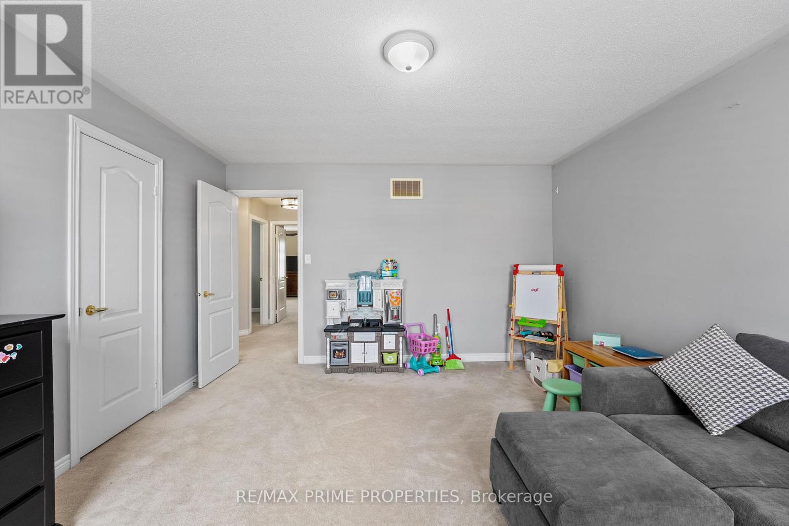 648 Society Crescent, Newmarket, Ontario  L3X 2V8 - Photo 25 - N12208380