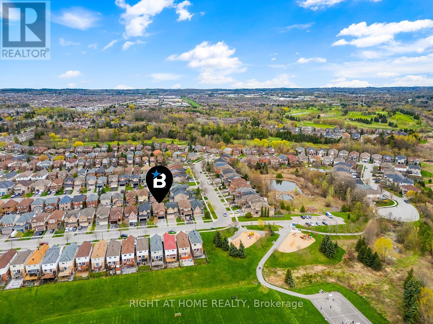 609 Mcbean Avenue, Newmarket, Ontario  L3X 2L5 - Photo 4 - N12208385