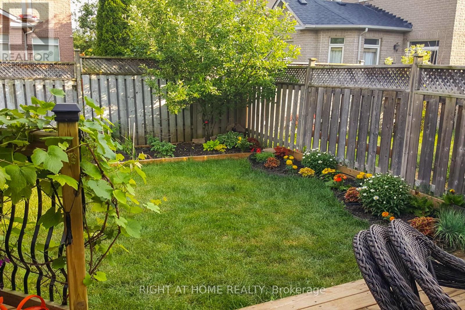 609 Mcbean Avenue, Newmarket, Ontario  L3X 2L5 - Photo 48 - N12208385