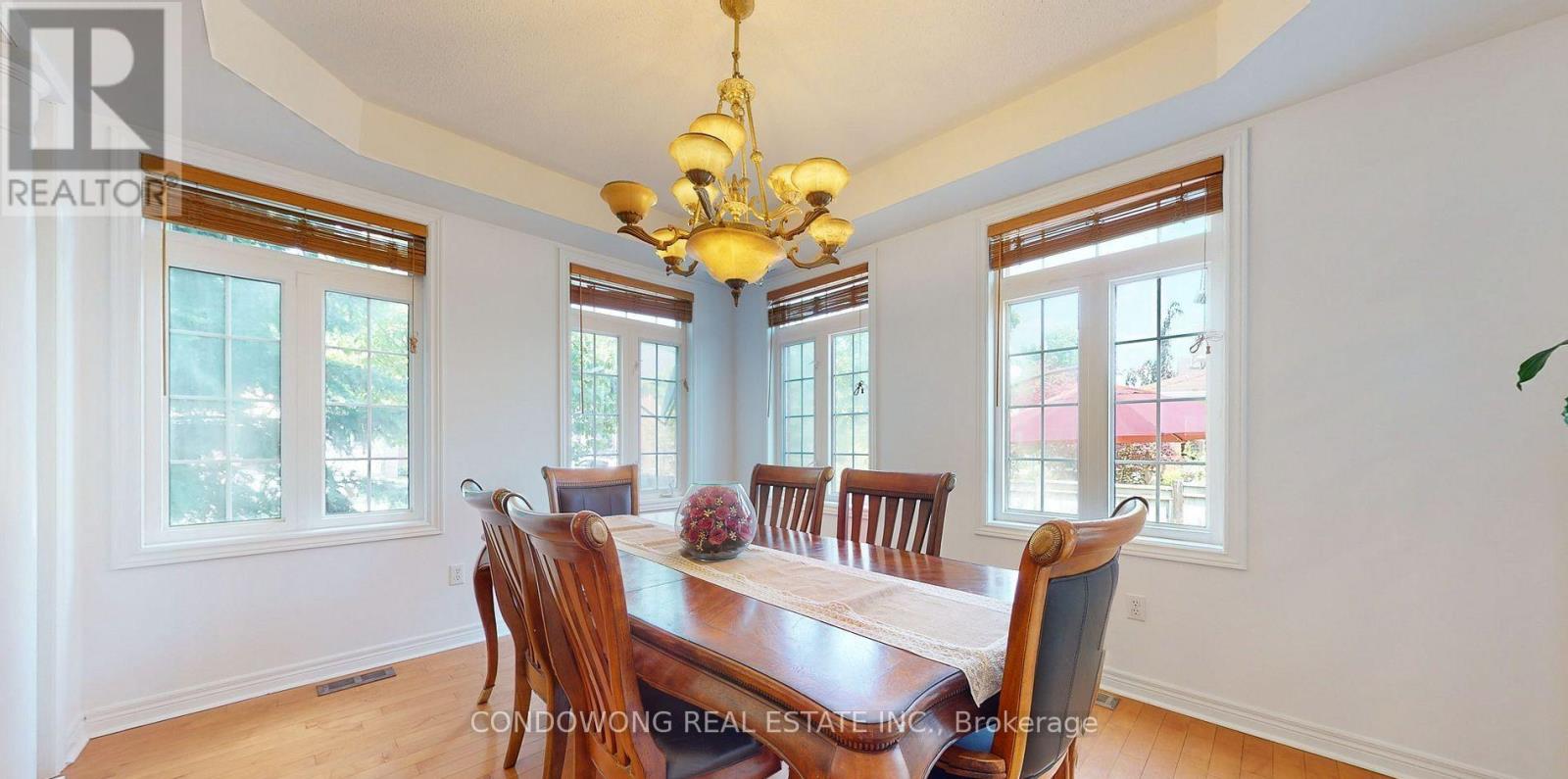 194 Autumn Hill Boulevard, Vaughan, Ontario  L4J 8Y7 - Photo 2 - N12208391