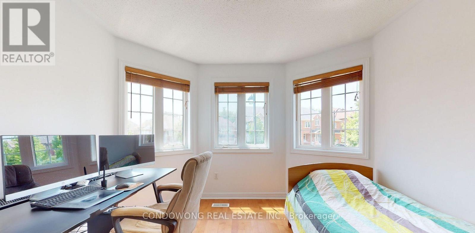 194 Autumn Hill Boulevard, Vaughan, Ontario  L4J 8Y7 - Photo 3 - N12208391