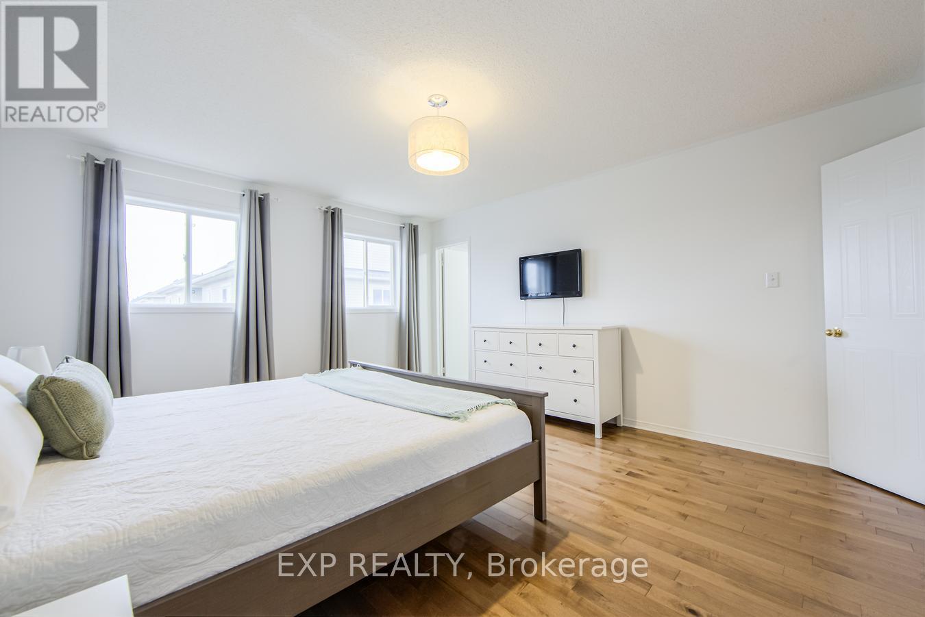 5 Mcgahey Street, New Tecumseth, Ontario  L0G 1W0 - Photo 35 - N12208402