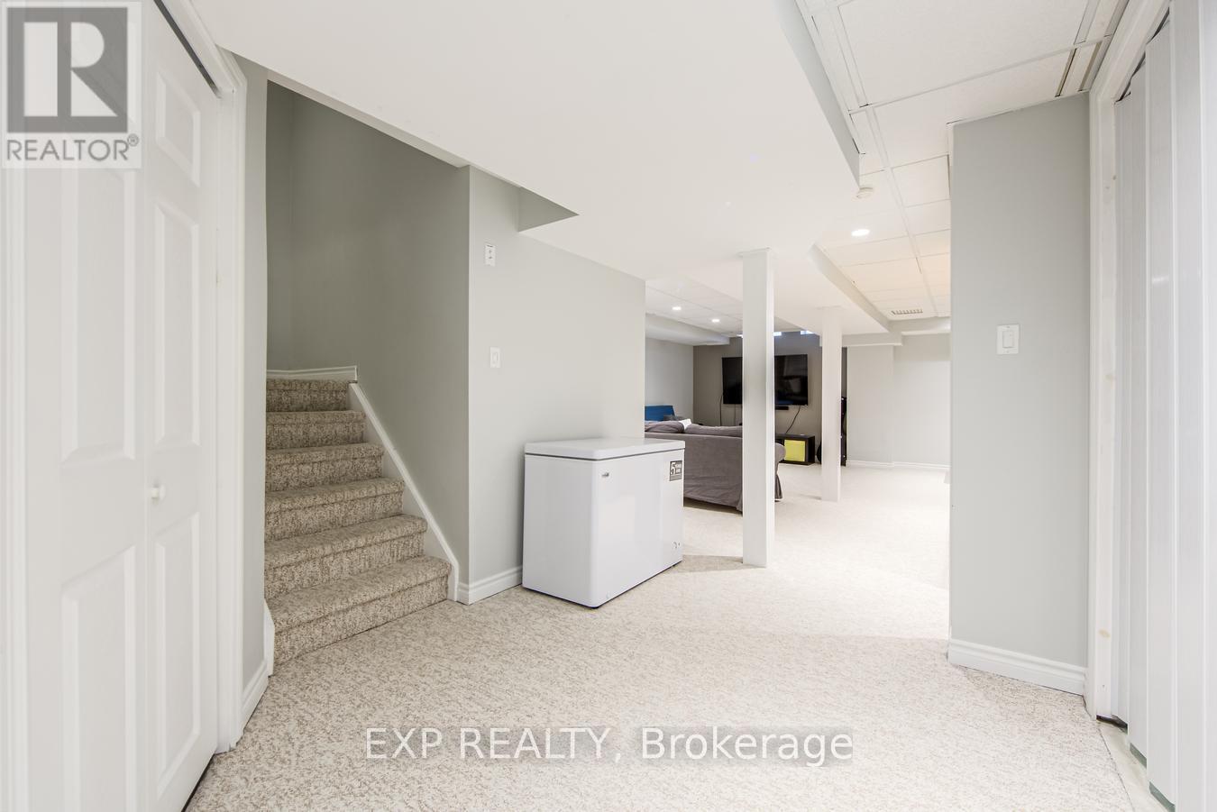 5 Mcgahey Street, New Tecumseth, Ontario  L0G 1W0 - Photo 45 - N12208402
