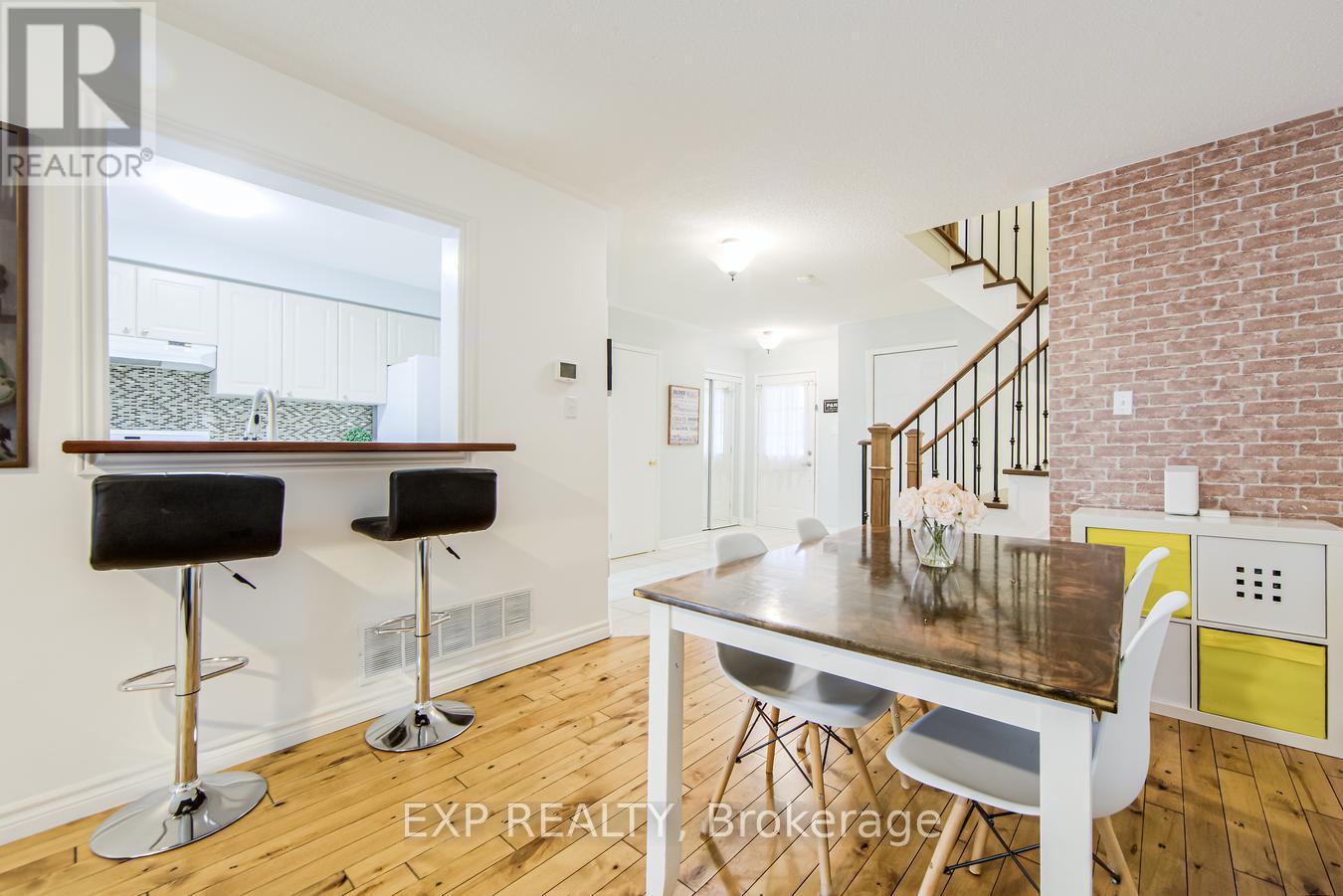 5 Mcgahey Street, New Tecumseth, Ontario  L0G 1W0 - Photo 7 - N12208402