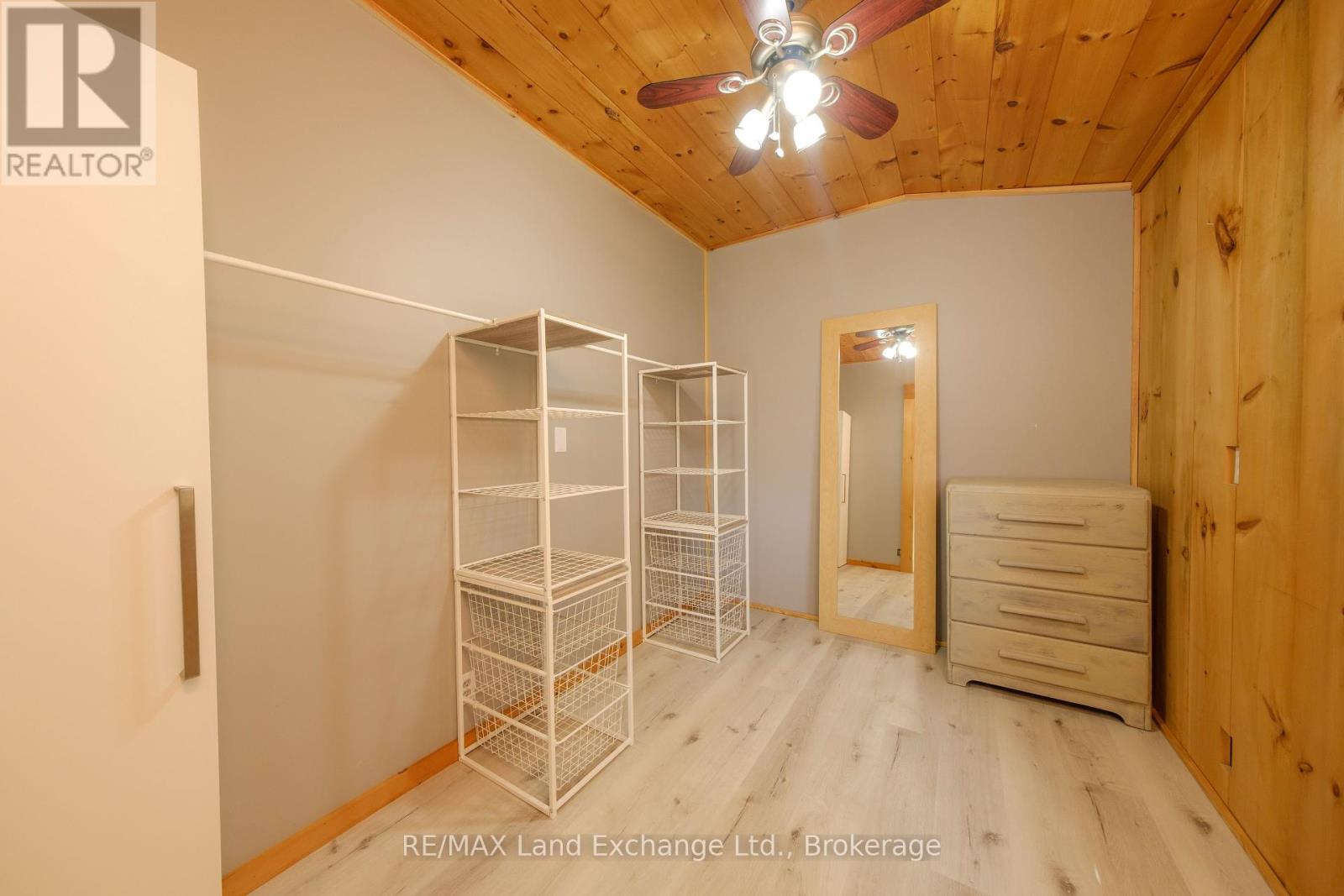 511 Havelock Street, Huron-Kinloss, Ontario  N0G 2H0 - Photo 12 - X12208194
