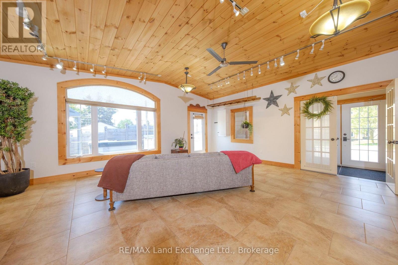 511 Havelock Street, Huron-Kinloss (Lucknow), Ontario  N0G 2H0 - Photo 29 - X12208194