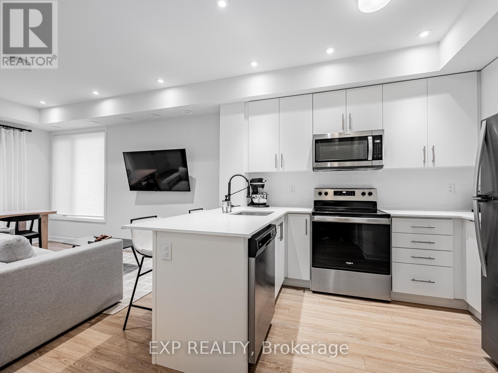18 - 3409 Ridgeway Drive, Mississauga, Ontario  L5L 0B9 - Photo 11 - W12208320
