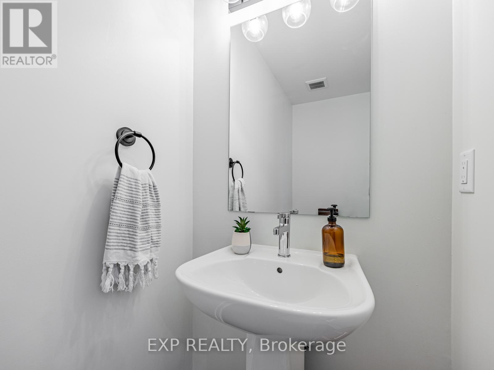18 - 3409 Ridgeway Drive, Mississauga, Ontario  L5L 0B9 - Photo 14 - W12208320