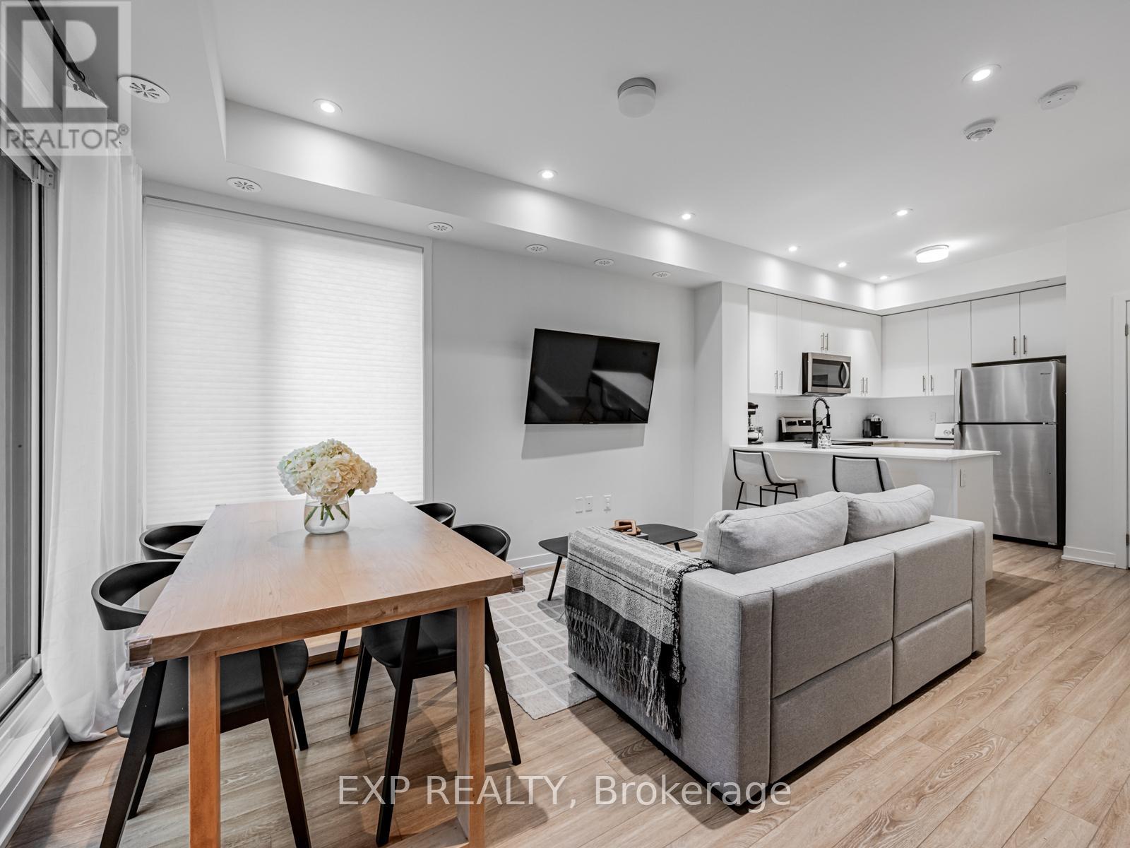 18 - 3409 Ridgeway Drive, Mississauga, Ontario  L5L 0B9 - Photo 2 - W12208320