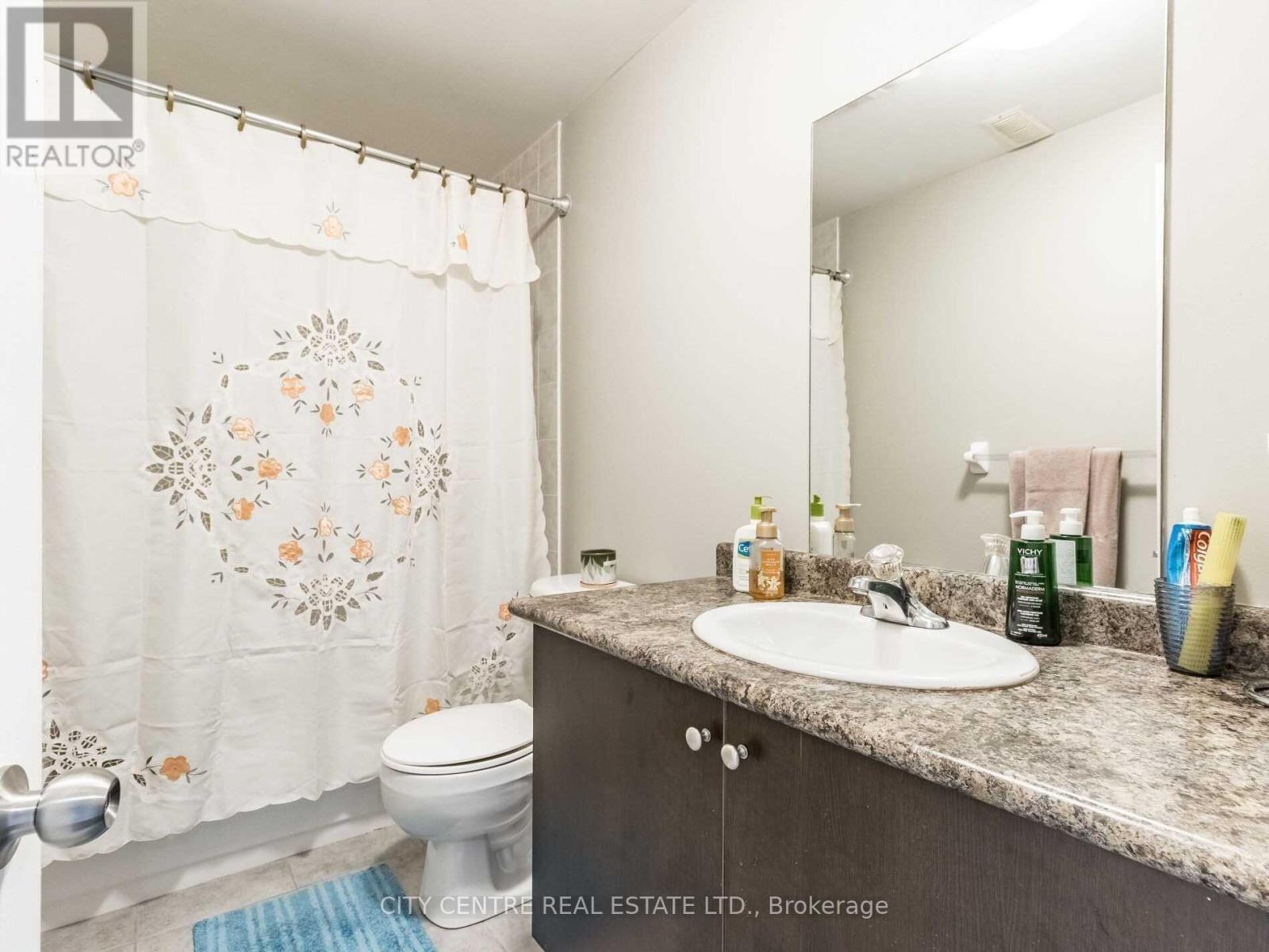 218 Valleyway Drive, Brampton, Ontario  L6X 0N9 - Photo 6 - W12208322
