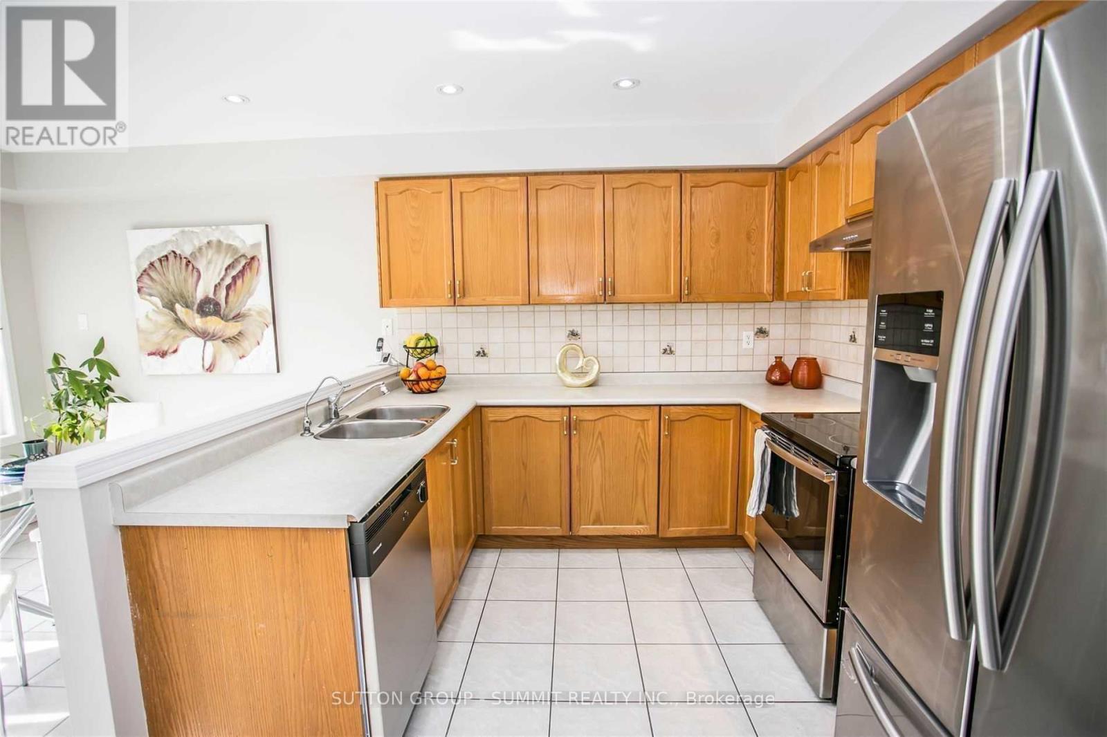 5828 Tenth Line W, Mississauga, Ontario  L5M 6S2 - Photo 11 - W12208329