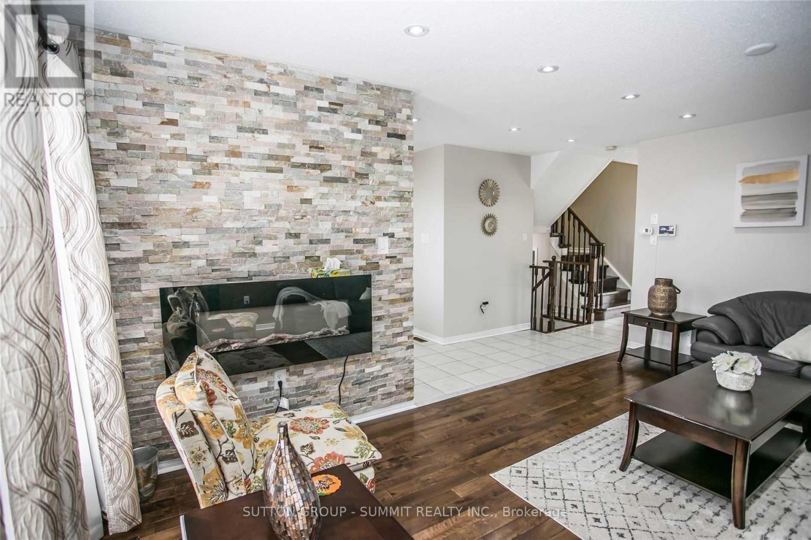 5828 Tenth Line W, Mississauga, Ontario  L5M 6S2 - Photo 12 - W12208329