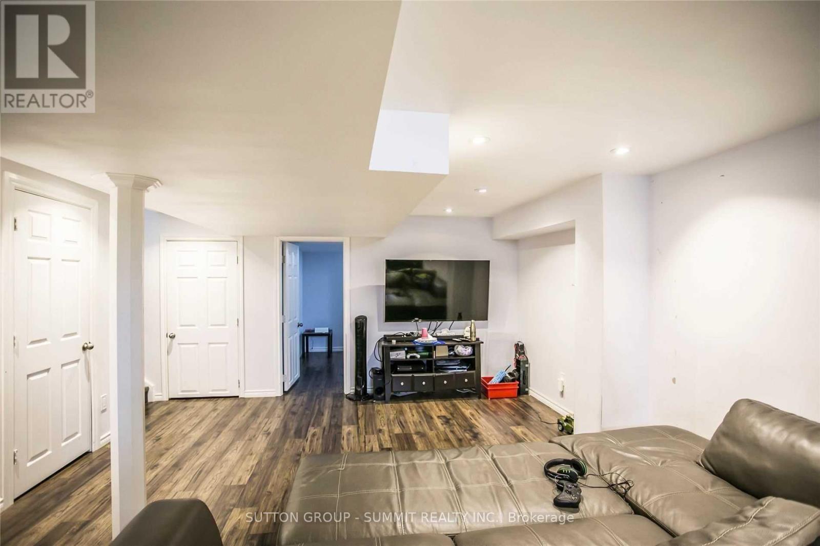 5828 Tenth Line W, Mississauga, Ontario  L5M 6S2 - Photo 14 - W12208329