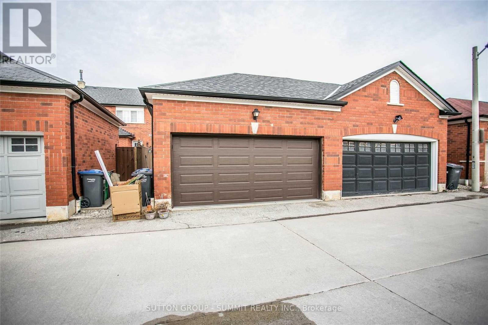 5828 Tenth Line W, Mississauga, Ontario  L5M 6S2 - Photo 20 - W12208329