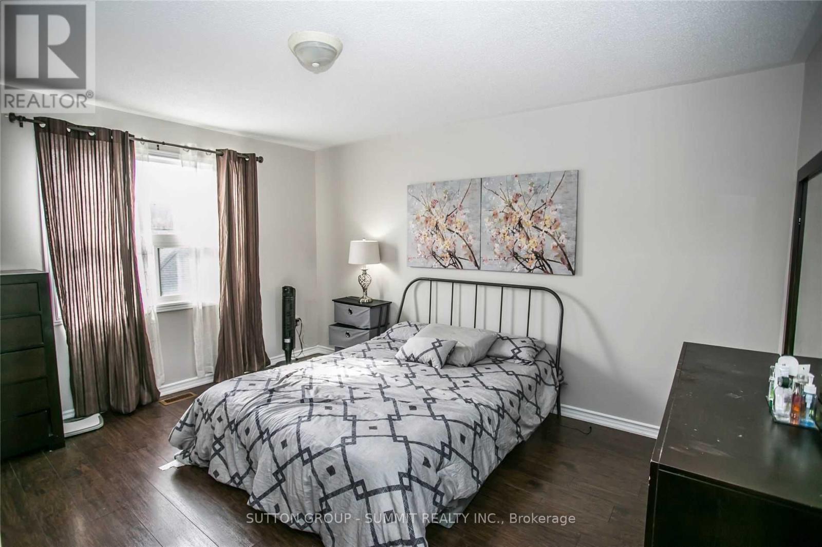 5828 Tenth Line W, Mississauga, Ontario  L5M 6S2 - Photo 4 - W12208329