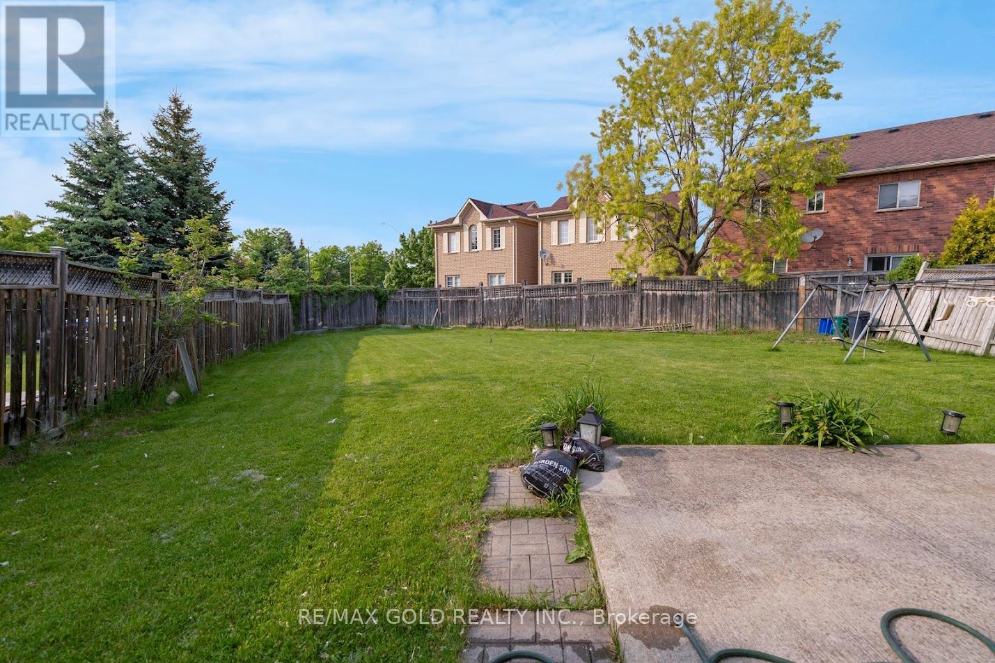 66 Thunderbird Trail, Brampton, Ontario  L6R 2T4 - Photo 33 - W12208339