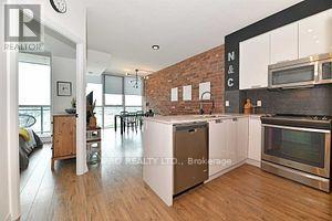 905 - 75 Eglinton Avenue, Mississauga, Ontario  L5R 1B2 - Photo 12 - W12208350