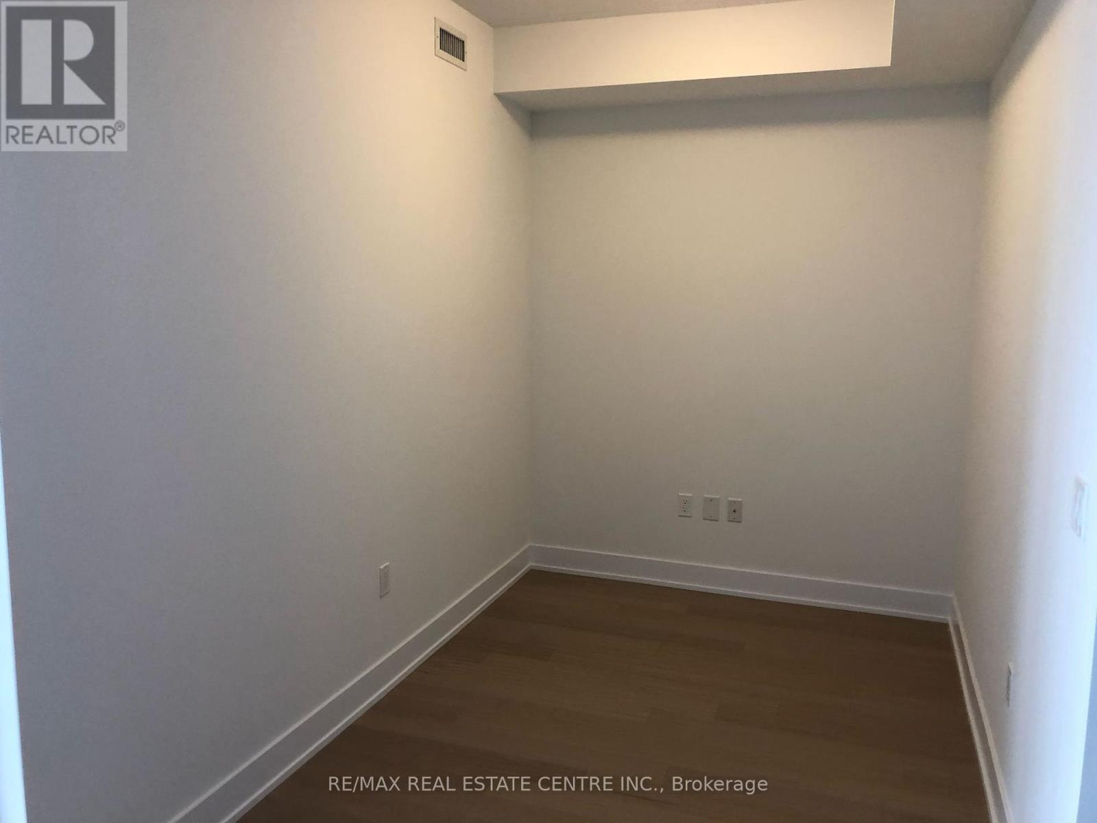4610 - 30 Shore Breeze Drive, Toronto, Ontario  M8V 0J1 - Photo 9 - W12208363