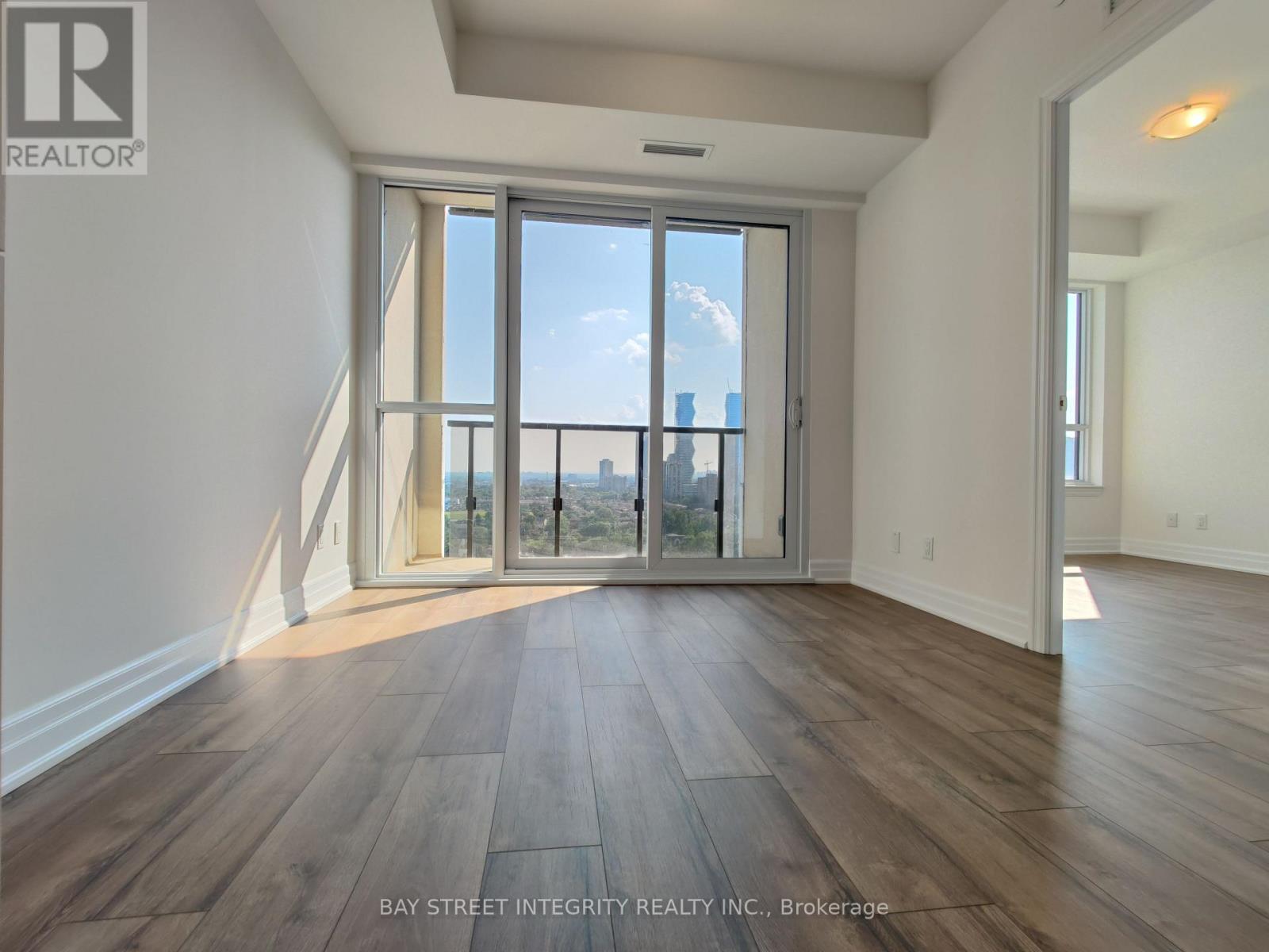 2008 - 36 Elm Drive W, Mississauga, Ontario  L5B 0N3 - Photo 1 - W12208368