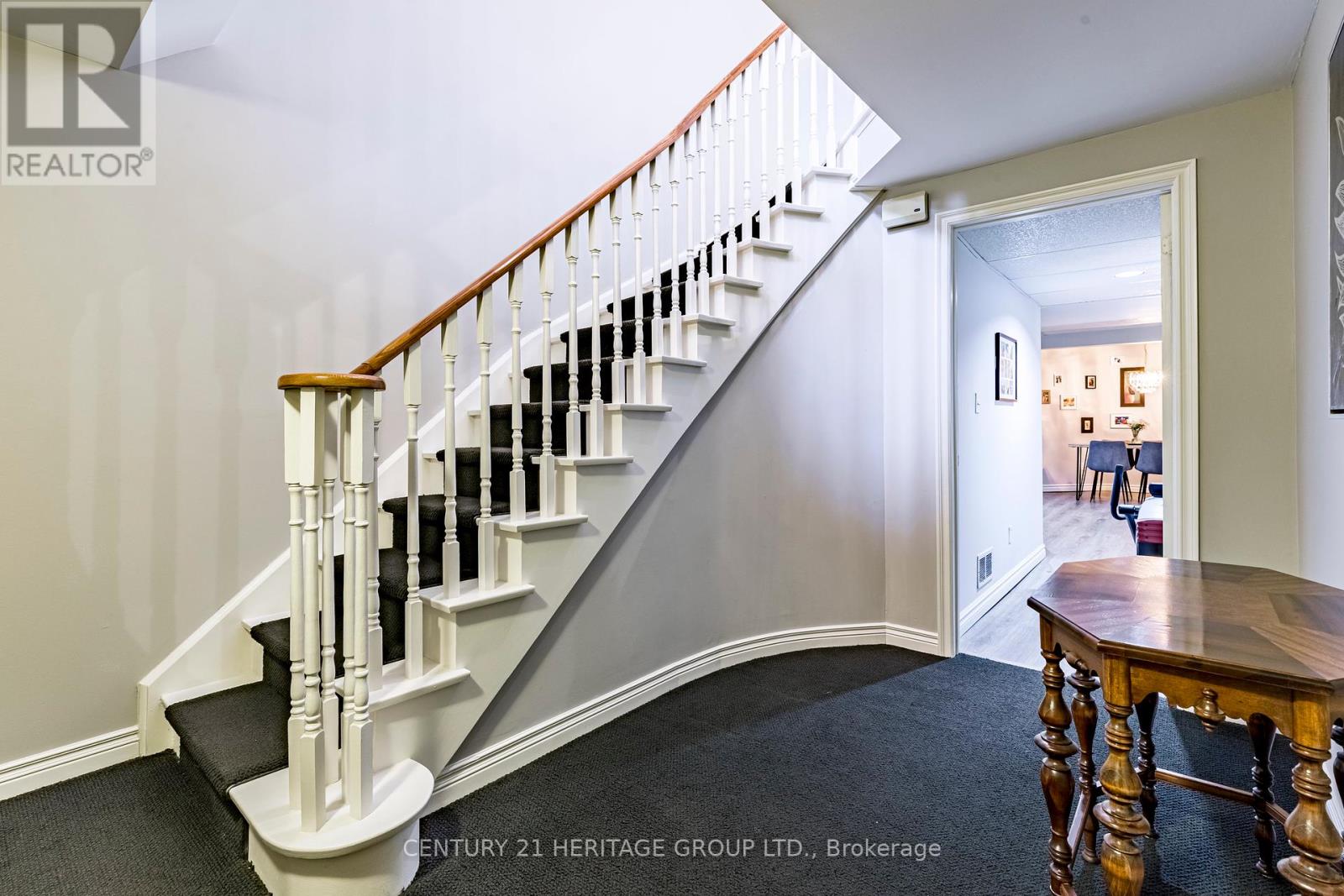 2010 Parklane Crescent, Burlington (Rose), Ontario  L7M 3V5 - Photo 24 - W12208376
