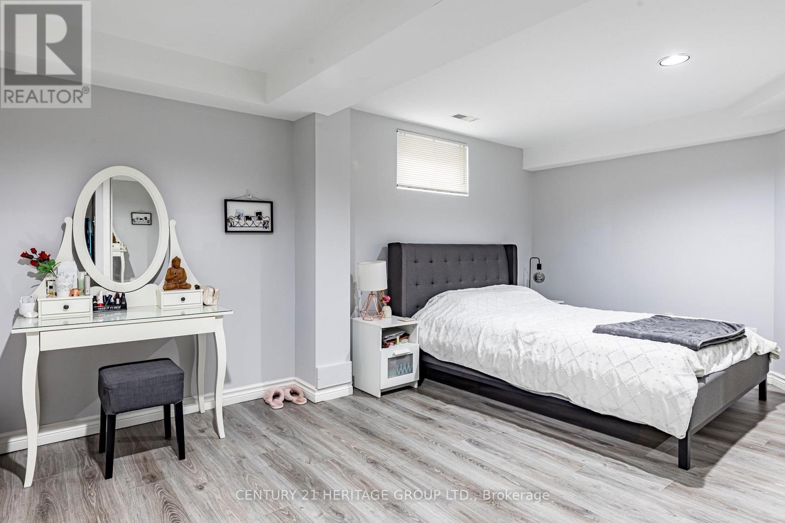 2010 Parklane Crescent, Burlington (Rose), Ontario  L7M 3V5 - Photo 25 - W12208376
