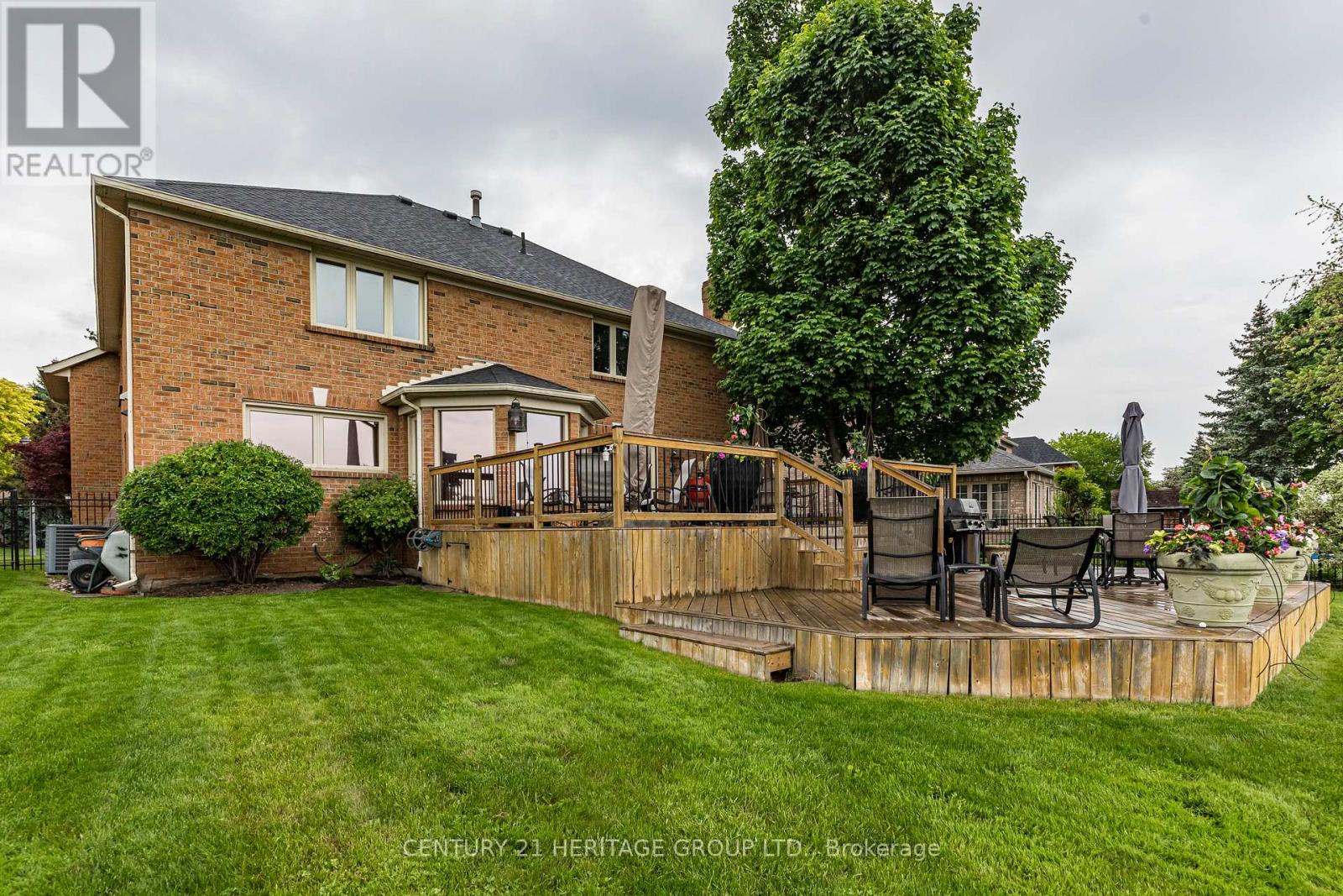 2010 Parklane Crescent, Burlington (Rose), Ontario  L7M 3V5 - Photo 33 - W12208376