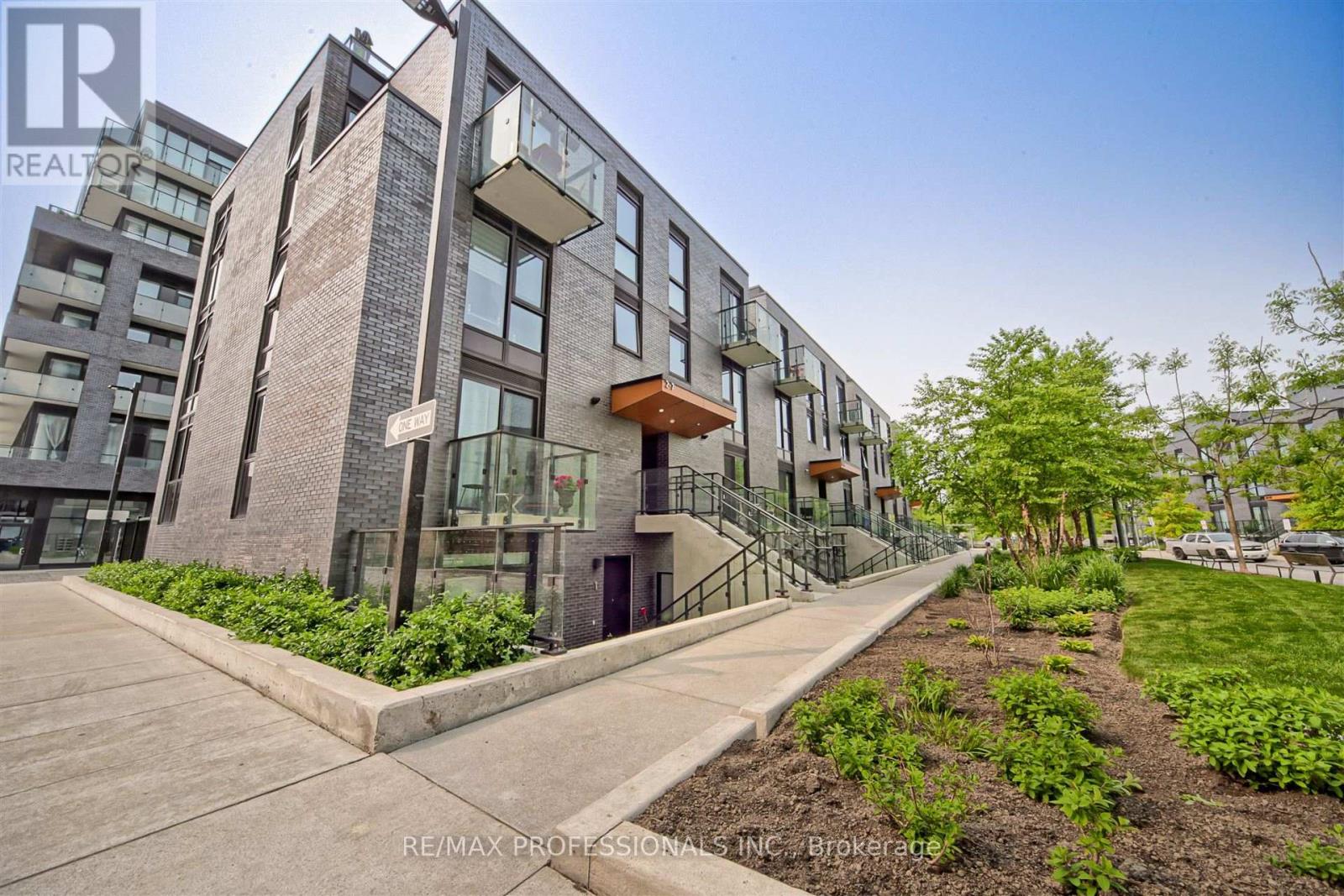 4 - 15 Brin Drive, Toronto, Ontario  M8X 0B4 - Photo 1 - W12208387