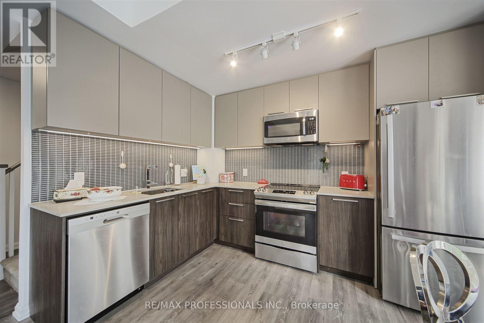 4 - 15 Brin Drive, Toronto, Ontario  M8X 0B4 - Photo 12 - W12208387