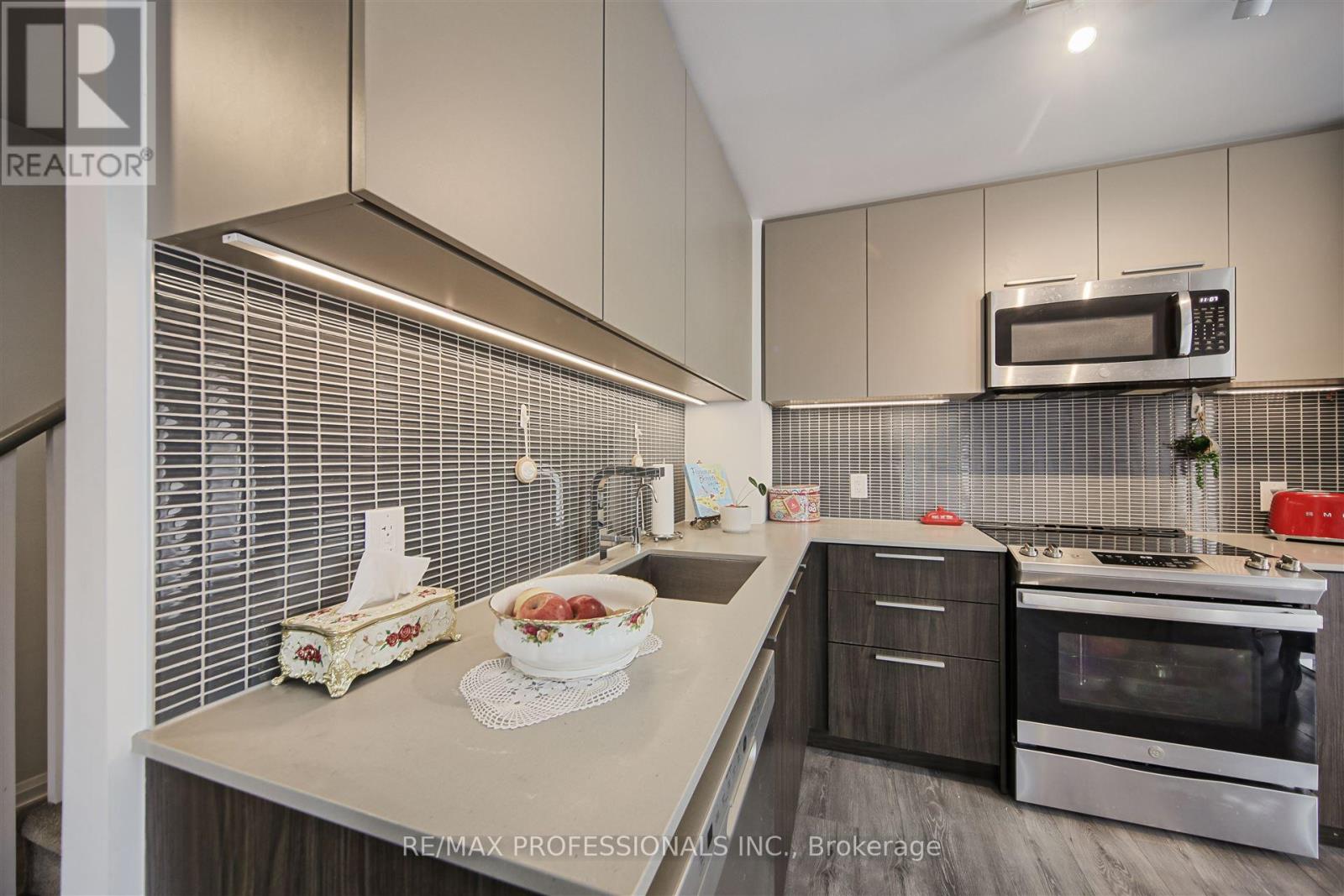4 - 15 Brin Drive, Toronto, Ontario  M8X 0B4 - Photo 14 - W12208387