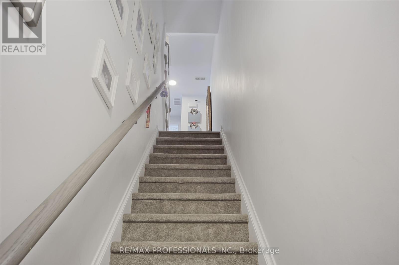 4 - 15 Brin Drive, Toronto, Ontario  M8X 0B4 - Photo 5 - W12208387